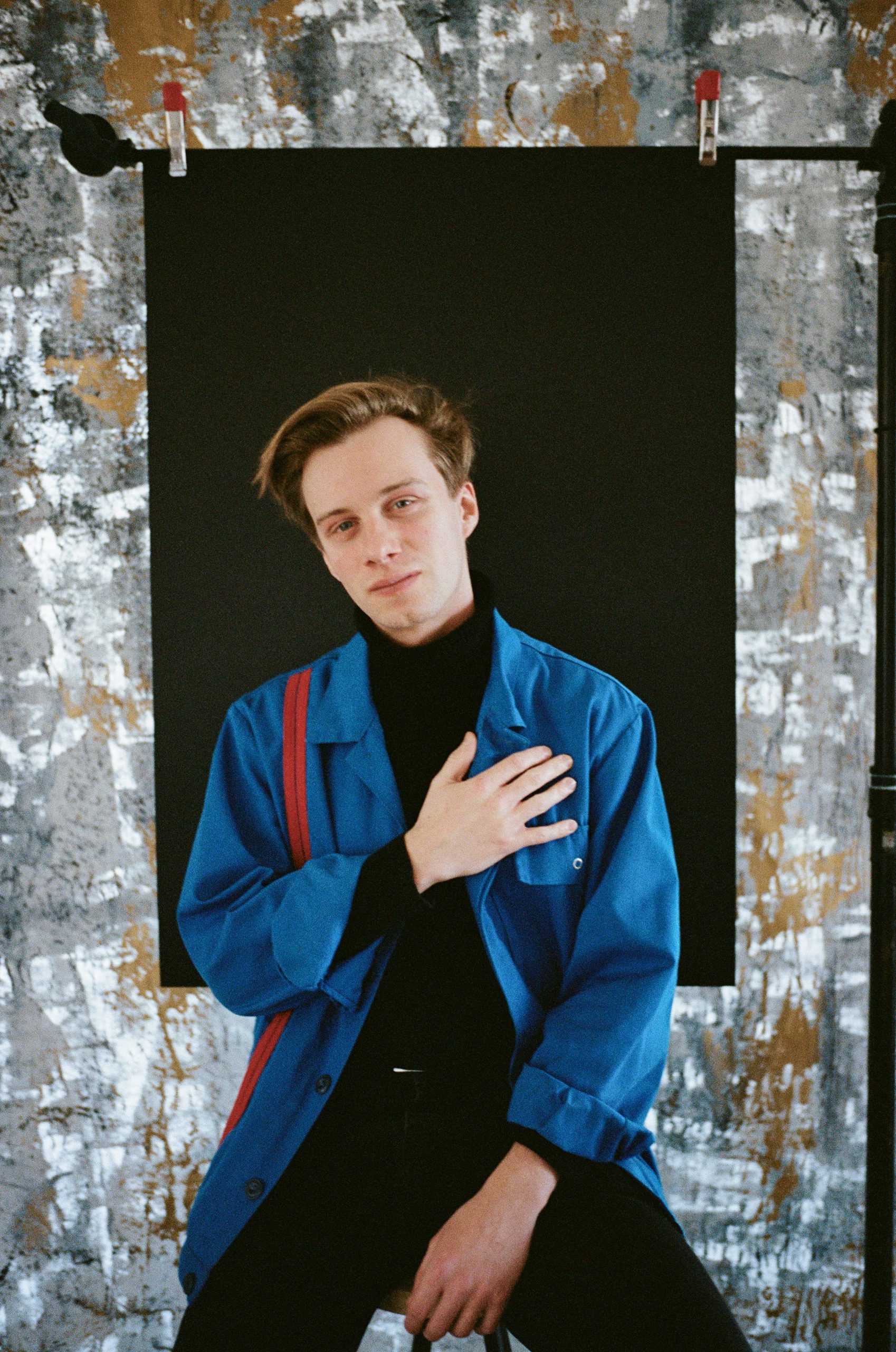 2media_#1_19.11.25__CROP_Portra400_LM6_by_@janhlavacek__-18