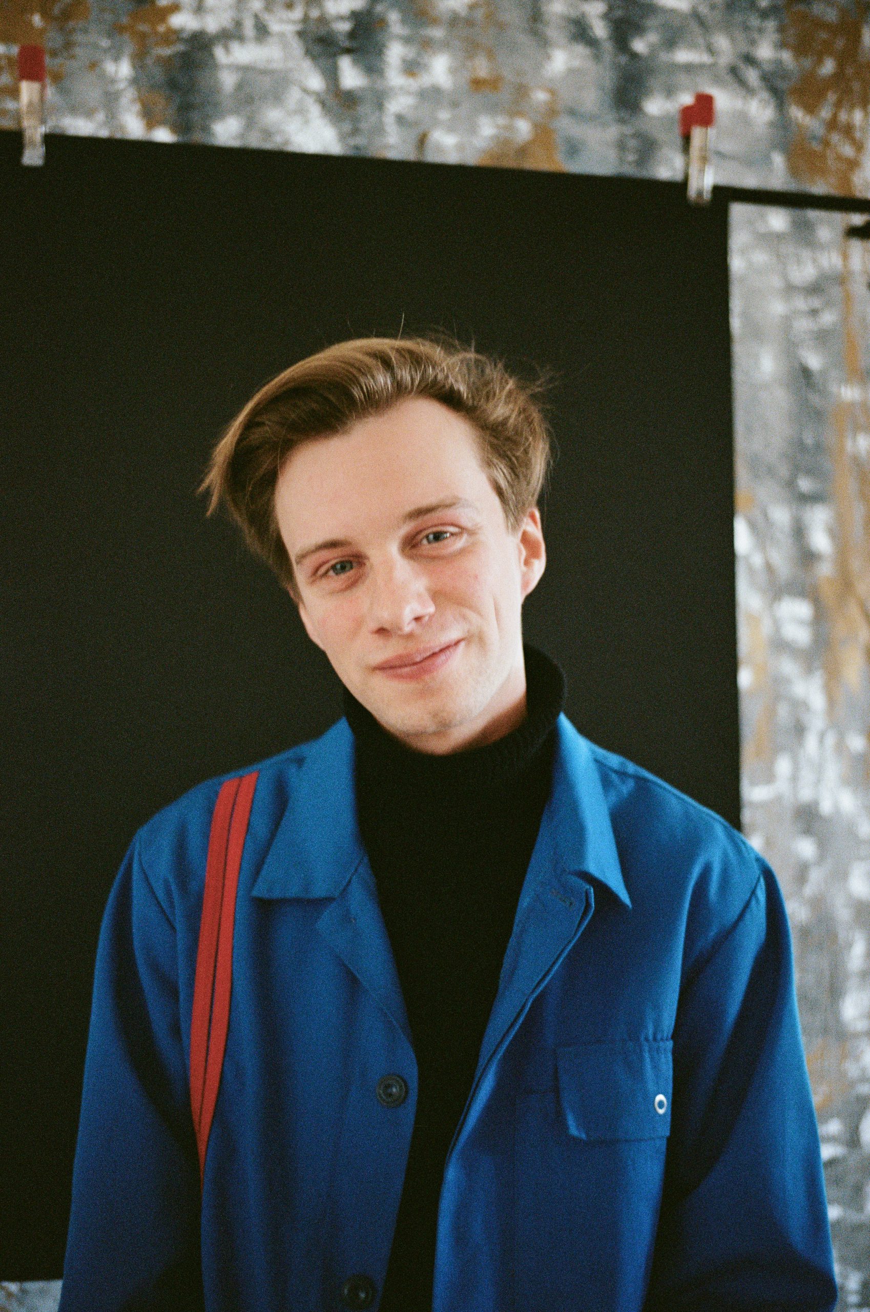 2media_#1_19.11.25__CROP_Portra400_LM6_by_@janhlavacek__-19