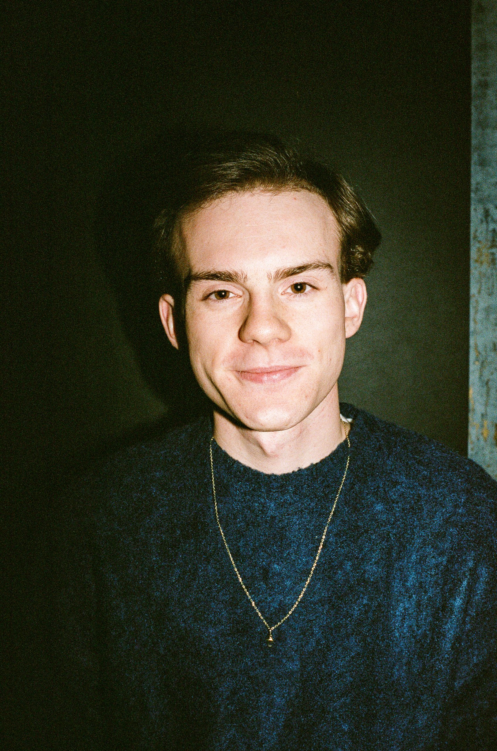 2media_#2_25.11.25__CROP_Portra400_LM6_by_@janhlavacek__-75