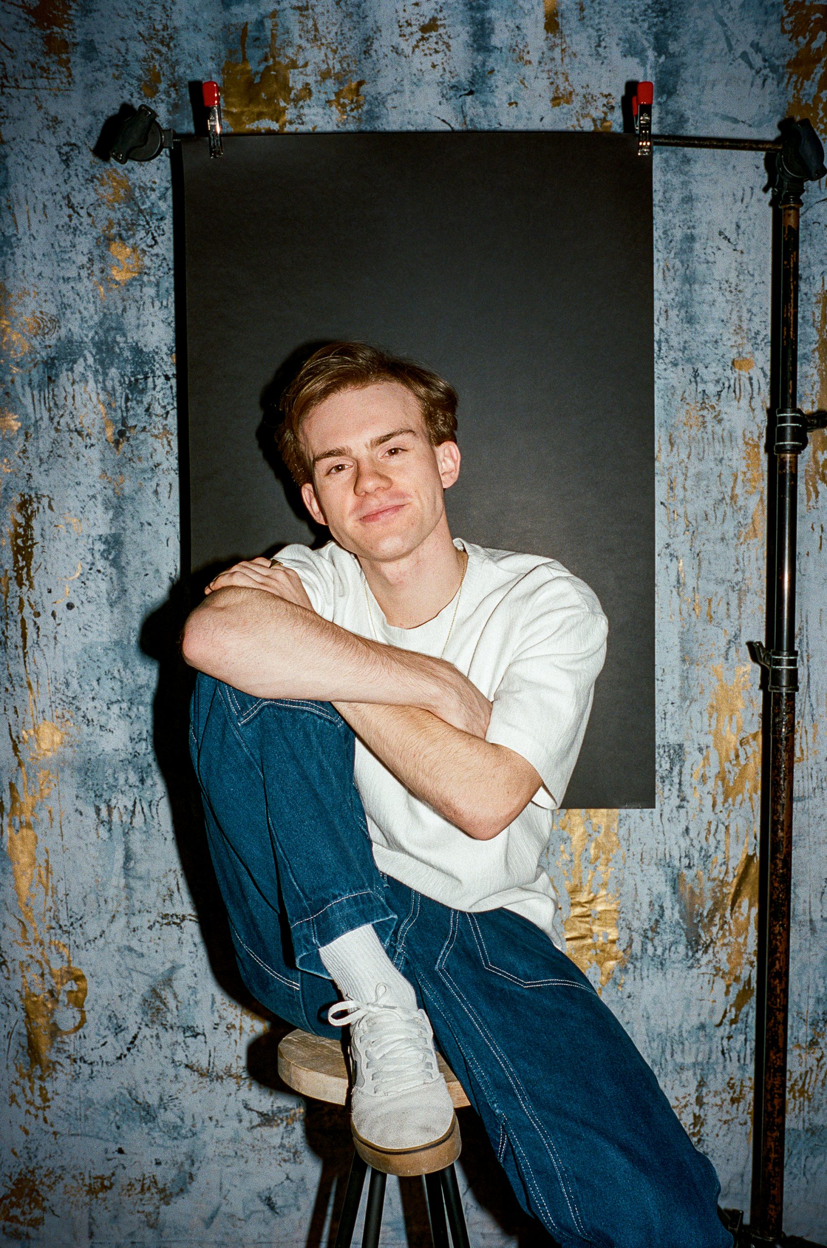 2media_#2_25.11.25__CROP_Portra400_LM6_by_@janhlavacek__-77