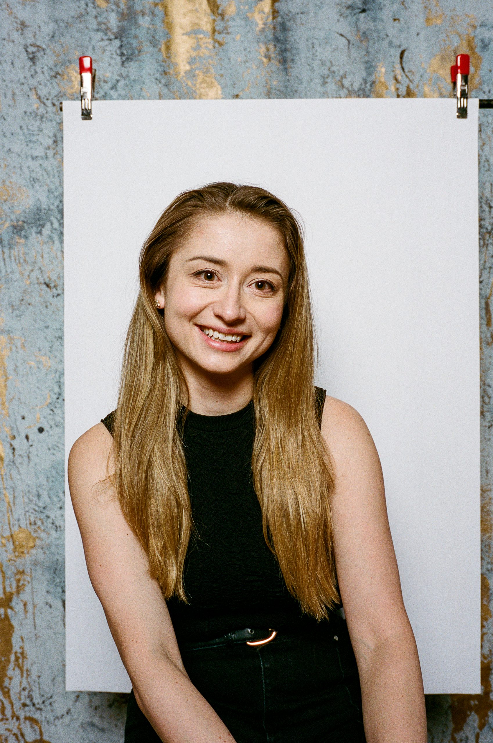 2media_#4_06.02.26__CROP_Portra400_LM6_by_@janhlavacek__-64