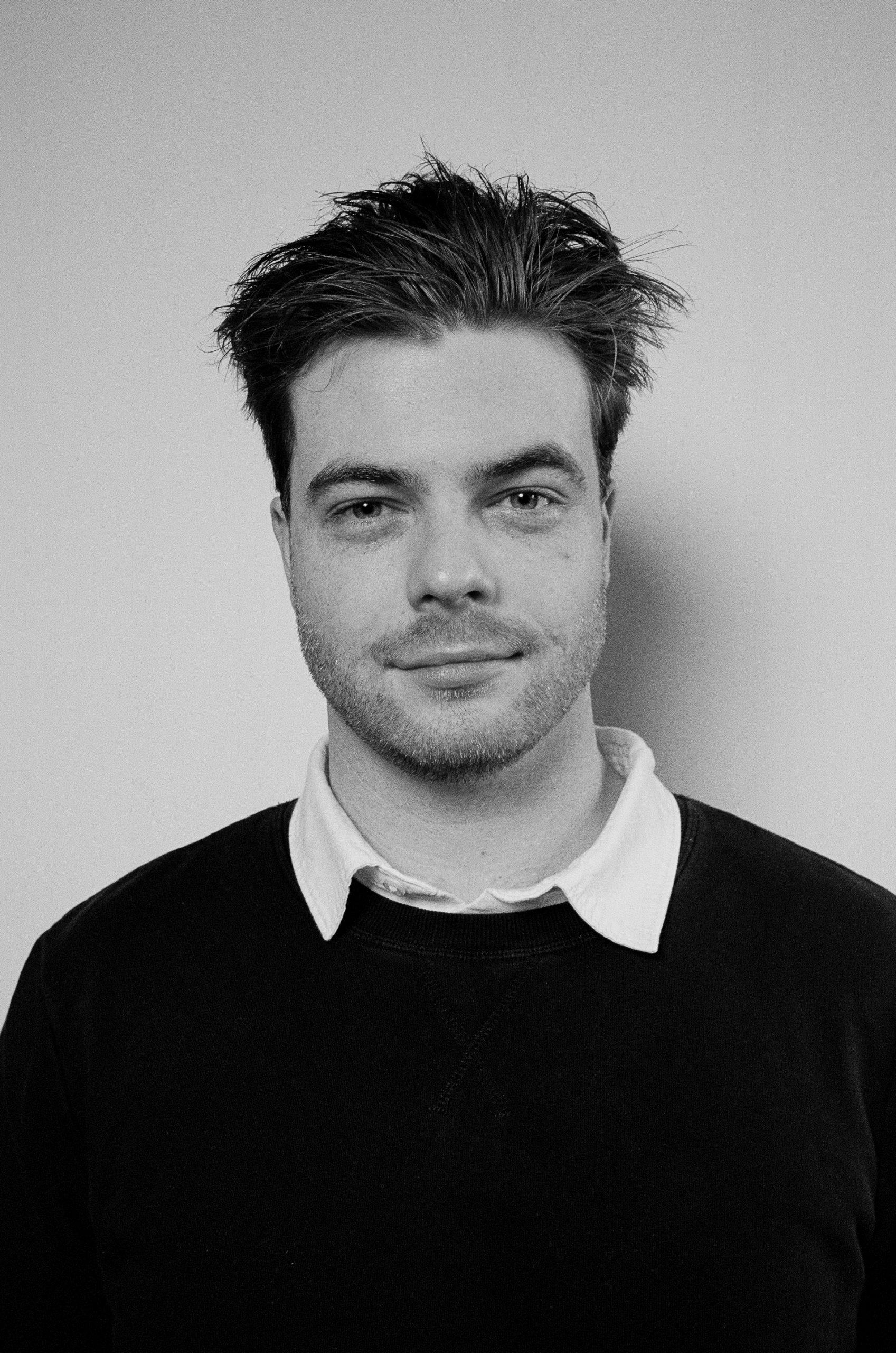 2media_#5_26.02.26__CROP_Portra400_LM6_by_@janhlavacek__-27